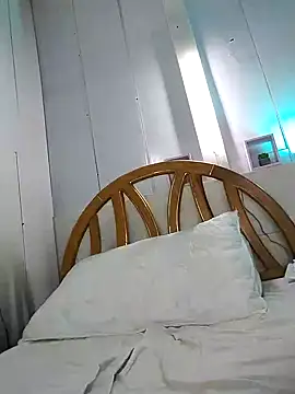 lunanataly online show from November 19, 2:33 am