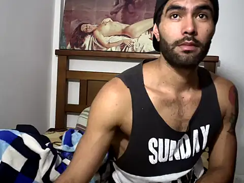 hideonbush051 online show from November 15, 2:31 am