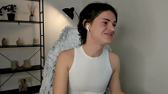 Snapshot of little_femb0y chatting on February 3, 8:03 pm little femb0y online show from February 3, 8:03 pm