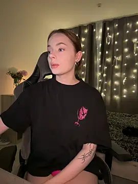  MayShy  online show from December 17, 8:10 pm