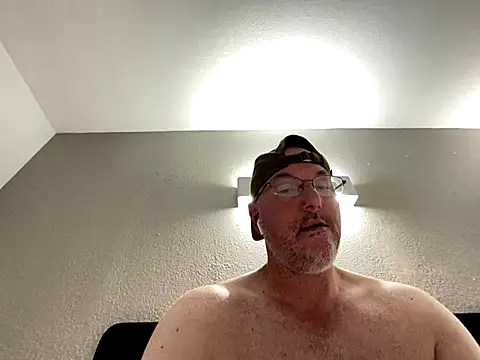 Snapshot of KrixKross chatting on December 1, 4:06 am KrixKross online show from December 1, 4:06 am