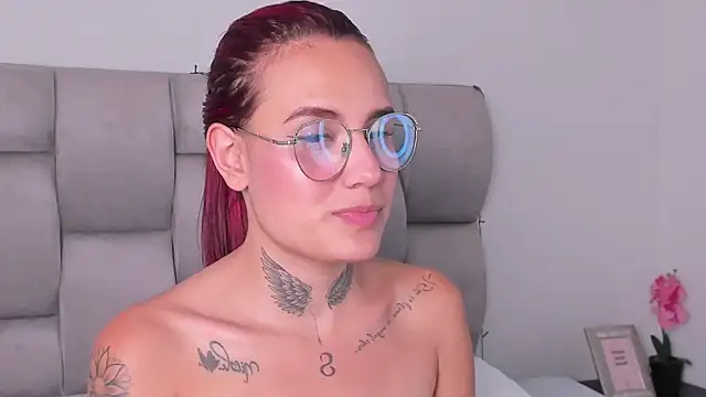 Snapshot of Susan-Sweet-7 chatting on January 25, 1:43 am Susan-Sweet-7 online show from January 25, 1:43 am