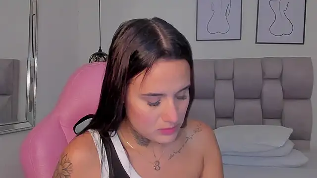 Snapshot of Susan-Sweet-7 chatting on October 4, 8:18 pm Susan-Sweet-7 online show from October 4, 8:18 pm