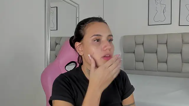 Snapshot of Susan-Sweet-7 chatting on October 9, 9:13 pm Susan-Sweet-7 online show from October 9, 9:13 pm