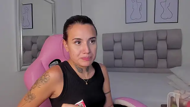 Snapshot of Susan-Sweet-7 chatting on October 10, 8:30 pm Susan-Sweet-7 online show from October 10, 8:30 pm