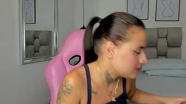 Snapshot of Susan-Sweet-7 chatting on October 21, 7:58 pm Susan-Sweet-7 online show from October 21, 7:58 pm