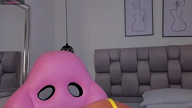 Snapshot of Susan-Sweet-7 chatting on November 18, 8:13 pm Susan-Sweet-7 online show from November 18, 8:13 pm