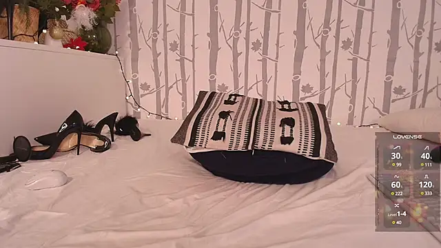 Snapshot of Aimeekelly_ chatting on December 26, 9:01 am Aimeekelly online show from December 26, 9:01 am