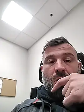 chada1980 online show from December 5, 3:37 am