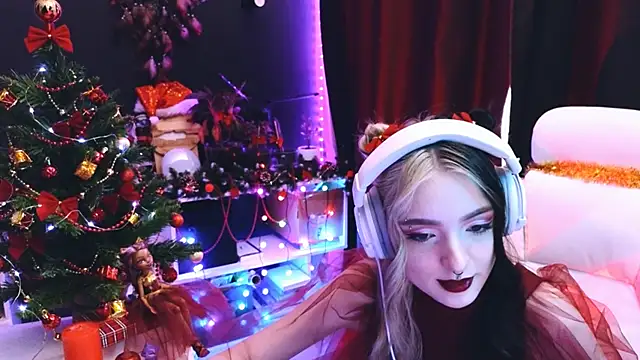 Snapshot of Avi_Nile chatting on December 26, 2:55 am Avi Nile online show from December 26, 2:55 am