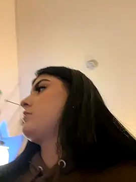 Snapshot of IrisBaker chatting on October 23, 9:02 pm IrisBaker online show from October 23, 9:02 pm