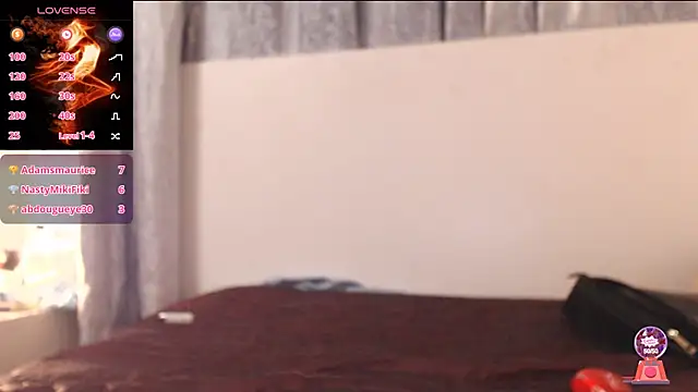 Snapshot of blackhotpartyts chatting on March 12, 10:39 pm blackhotpartyts online show from March 12, 10:39 pm