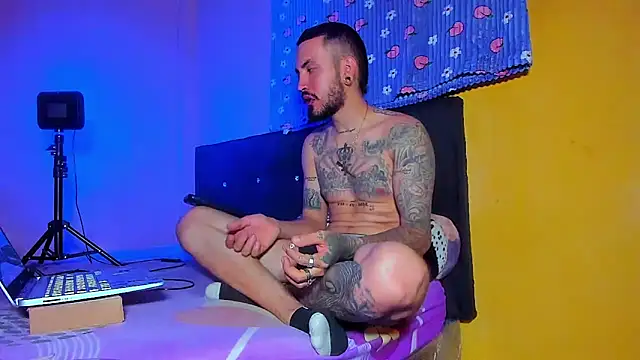 smoker445 online show from April 3, 2:09 am