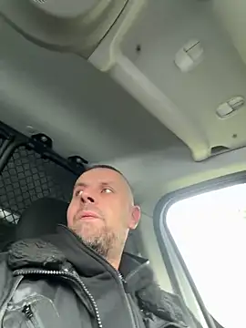 Snapshot of Huncutkuki chatting on March 22, 7:36 am Huncutkuki online show from March 22, 7:36 am