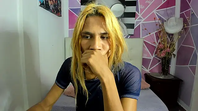 Snapshot of Brisahott chatting on February 12, 2:21 pm Brisahott online show from February 12, 2:21 pm