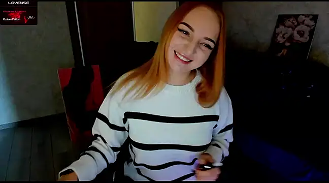 Snapshot of Stella__Cox chatting on December 5, 12:00 pm Stella Cox online show from December 5, 12:00 pm