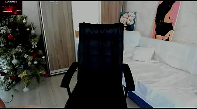 Snapshot of Stella__Cox chatting on January 13, 9:30 am Stella Cox online show from January 13, 9:30 am