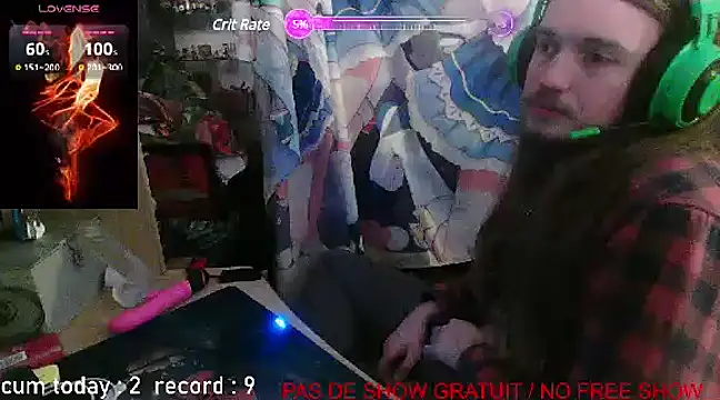 Snapshot of nicolasdumand21 chatting on December 7, 9:33 pm nicolasdumand21 online show from December 7, 9:33 pm