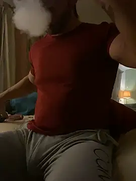 FumesClouds online show from December 28, 6:06 am