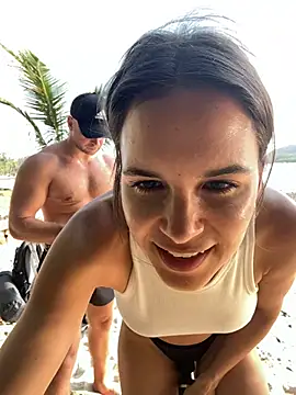 JuicyFruits93 online show from February 6, 10:15 am