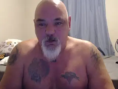 Snapshot of Newfiesausage1972 chatting on January 4, 12:27 pm Newfiesausage1972 online show from January 4, 12:27 pm