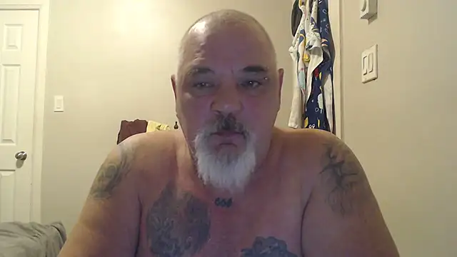 Snapshot of Newfiesausage1972 chatting on March 12, 7:38 pm Newfiesausage1972 online show from March 12, 7:38 pm