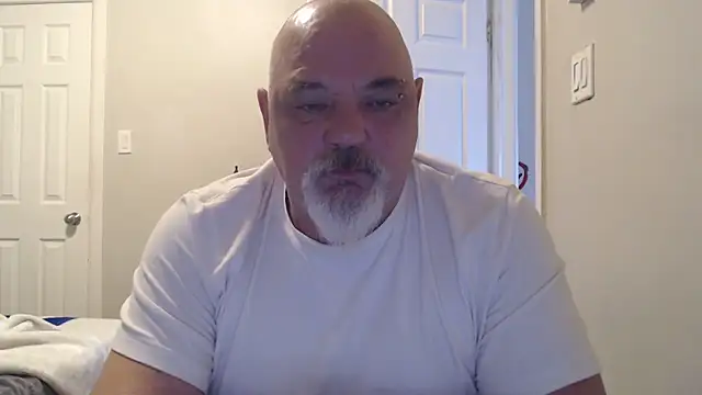 Snapshot of Newfiesausage1972 chatting on March 20, 1:26 pm Newfiesausage1972 online show from March 20, 1:26 pm