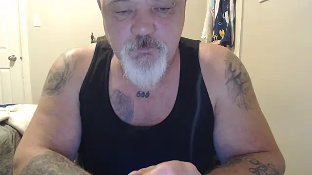 Snapshot of Newfiesausage1972 chatting on March 21, 3:02 pm Newfiesausage1972 online show from March 21, 3:02 pm
