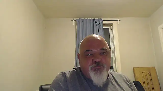 Snapshot of Newfiesausage1972 chatting on September 15, 6:46 am Newfiesausage1972 online show from September 15, 6:46 am