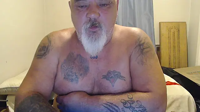 Snapshot of Newfiesausage1972 chatting on September 22, 12:29 pm Newfiesausage1972 online show from September 22, 12:29 pm