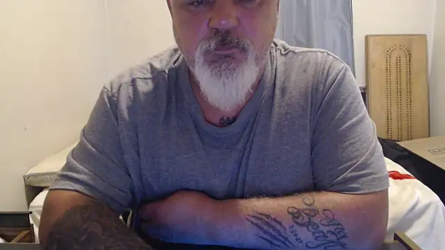 Snapshot of Newfiesausage1972 chatting on September 25, 2:32 pm Newfiesausage1972 online show from September 25, 2:32 pm