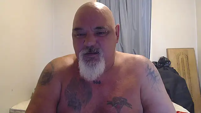 Snapshot of Newfiesausage1972 chatting on October 6, 4:15 pm Newfiesausage1972 online show from October 6, 4:15 pm
