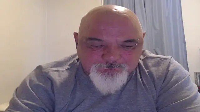Snapshot of Newfiesausage1972 chatting on October 8, 3:42 pm Newfiesausage1972 online show from October 8, 3:42 pm