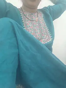 Snapshot of Simaran_bhabhi chatting on December 14, 12:05 am Simaran bhabhi online show from December 14, 12:05 am