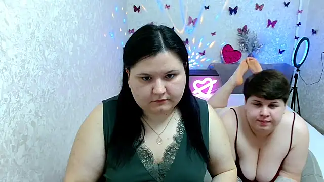 BeckyAndHellen online show from March 18, 8:48 pm