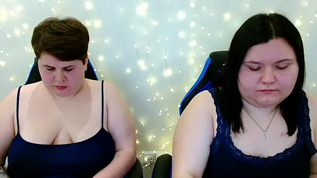 BeckyAndHellen online show from December 22, 8:06 pm