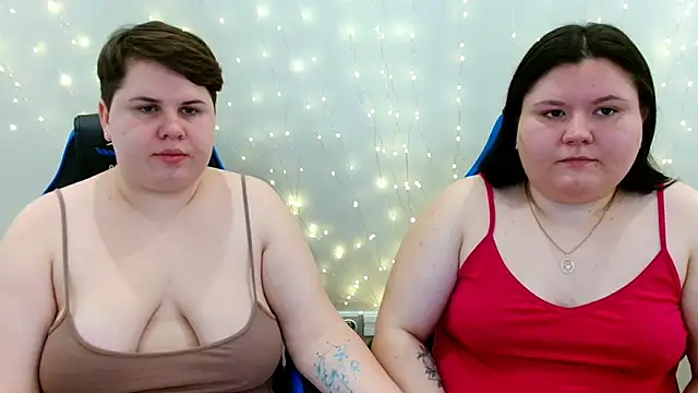 BeckyAndHellen online show from March 1, 10:50 am