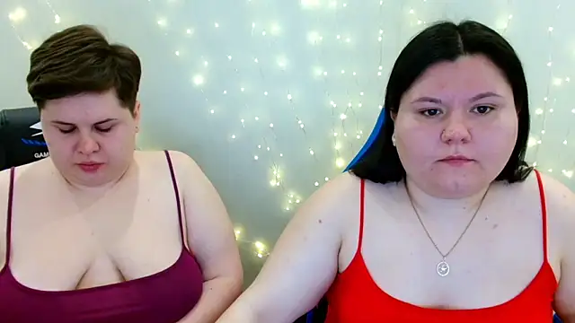 BeckyAndHellen online show from April 15, 4:25 pm