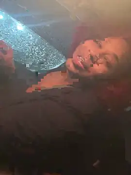 Snapshot of Shuggabutt chatting on December 14, 8:45 am Shuggabutt online show from December 14, 8:45 am