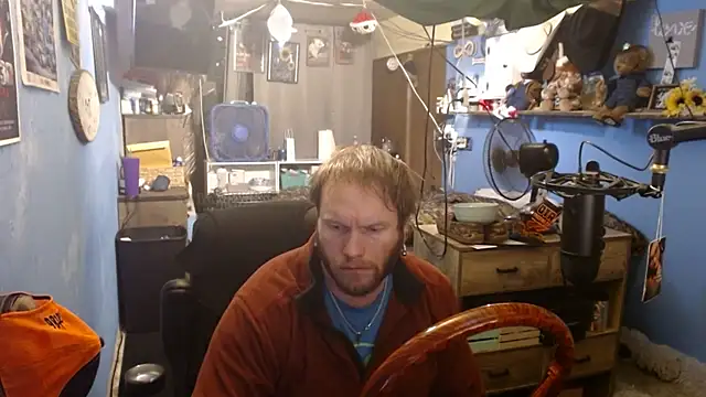 Snapshot of long_thinmint86 chatting on February 17, 2:15 pm long thinmint86 online show from February 17, 2:15 pm