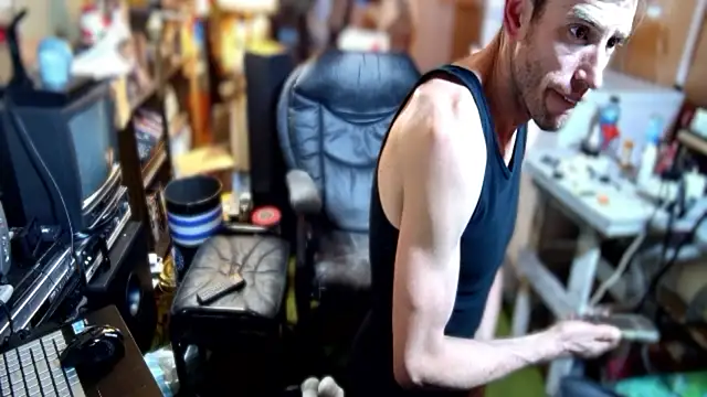 Snapshot of savageconfidence chatting on October 16, 5:19 am savageconfidence online show from October 16, 5:19 am