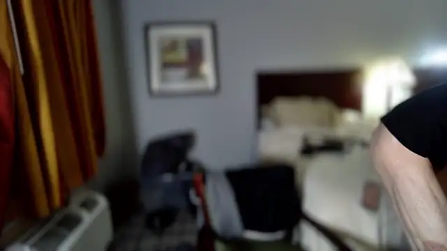 Snapshot of savageconfidence chatting on December 2, 9:47 am savageconfidence online show from December 2, 9:47 am