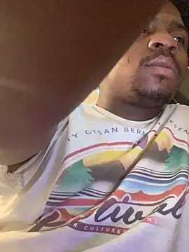 Snapshot of gaimov3r2024 chatting on November 5, 10:43 pm gaimov3r2024 online show from November 5, 10:43 pm