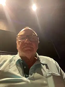 Snapshot of biggandybig chatting on September 10, 10:59 am biggandybig online show from September 10, 10:59 am