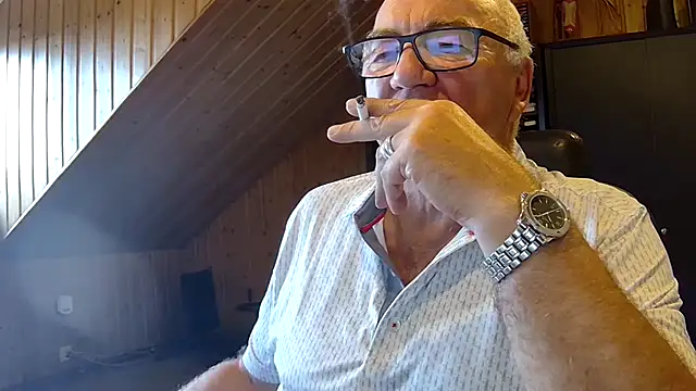 Snapshot of biggandybig chatting on September 18, 8:05 am biggandybig online show from September 18, 8:05 am