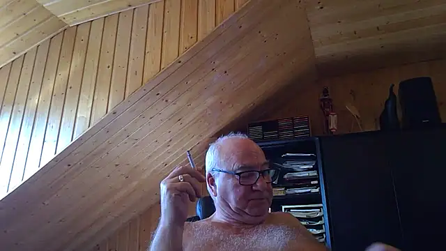 Snapshot of biggandybig chatting on September 24, 8:39 am biggandybig online show from September 24, 8:39 am