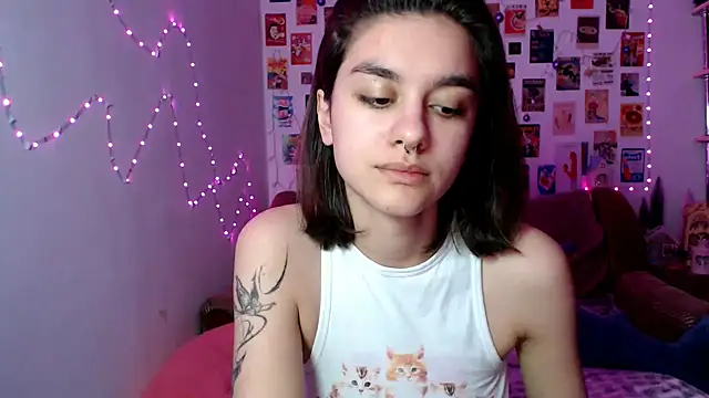 Snapshot of Celine_Dionn chatting on December 15, 4:04 pm Celine Dionn online show from December 15, 4:04 pm