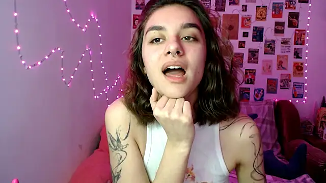 Snapshot of Celine_Dionn chatting on February 2, 7:52 am Celine Dionn online show from February 2, 7:52 am