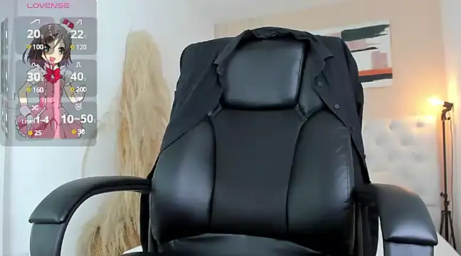 Snapshot of LOISE-XX chatting on December 21, 6:09 am LOISE-XX online show from December 21, 6:09 am