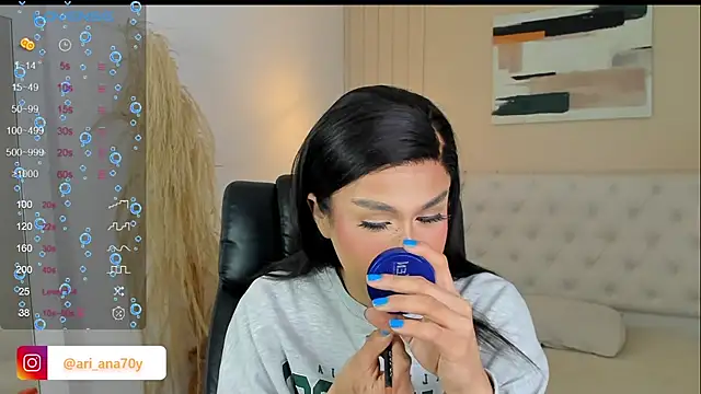 Snapshot of LOISE-XX chatting on November 14, 6:56 am LOISE-XX online show from November 14, 6:56 am